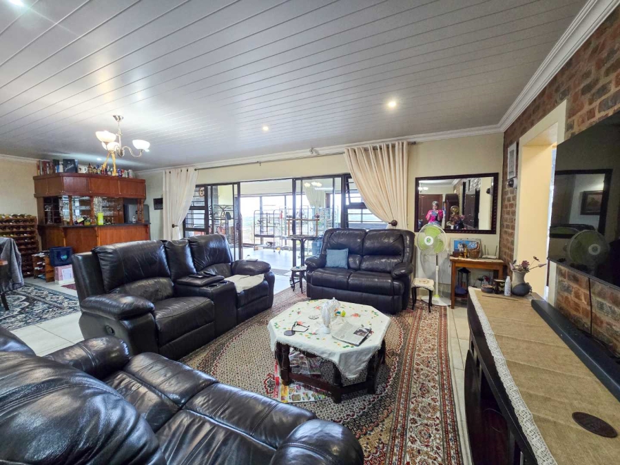 3 Bedroom Property for Sale in Stilbaai Wes Western Cape